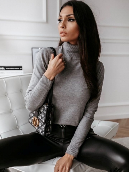 TRISHA GREY TURTLENECK