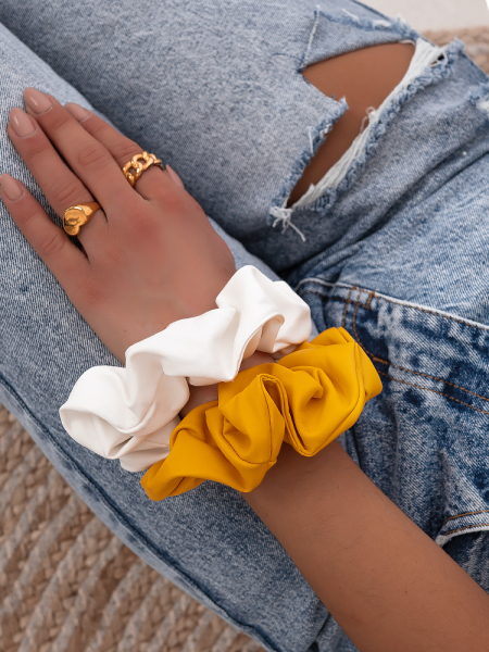 LEATHER SCRUNCHIES