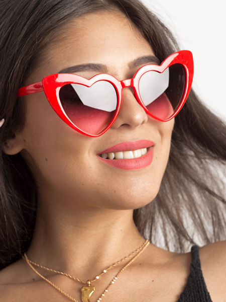 HEART RED SUNNIES