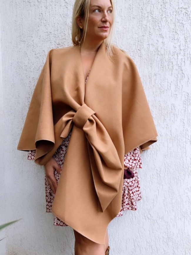 BERLINA CAMEL CAPE