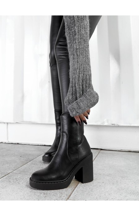 LEATHER BLACK BOOTIES - SOLVIA