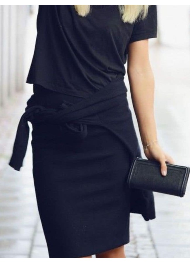 BLACK APPLICANT SKIRT -...